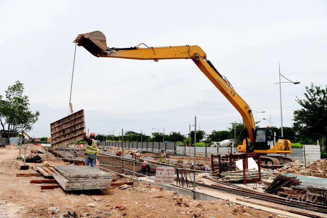 新加坡建筑工.jpg