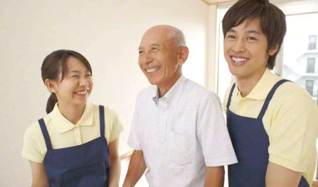 日本介护-出国速递
