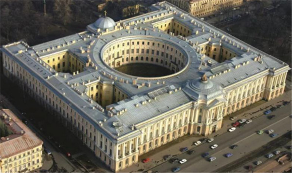 莫斯科国立苏里科夫美术学院