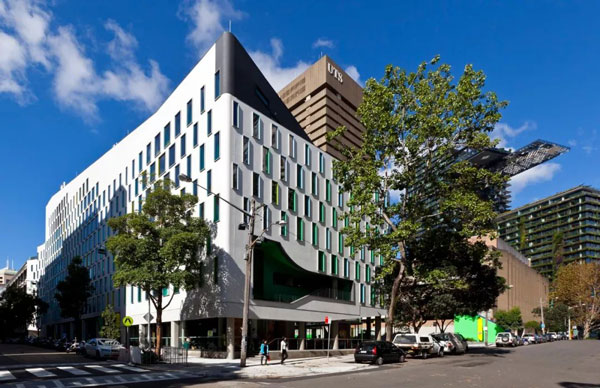 悉尼科技大学