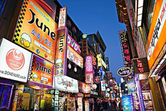 韩国商业街夜景