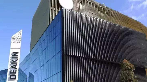 迪肯大学