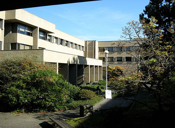 加拿大维多利亚大学 加拿大维多利亚大学1.jpg