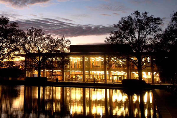 美国哈佛大学 美国哈佛大学.jpg