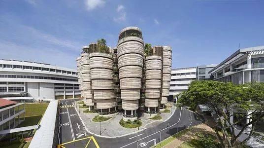 选择NTU这个学院,和军官、外交官做同学 选择NTU这个学院,和军官、外交官做同学