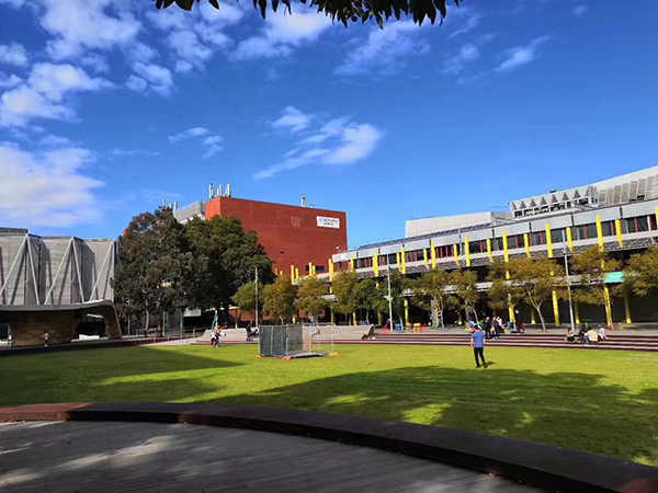 莫纳什大学 澳大利亚.jpg 莫纳什大学 澳大利亚.jpg