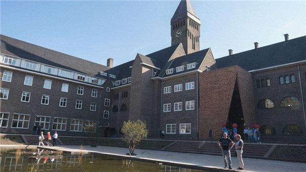 拉德堡德大学（RadboudUniversity Nijmegen）