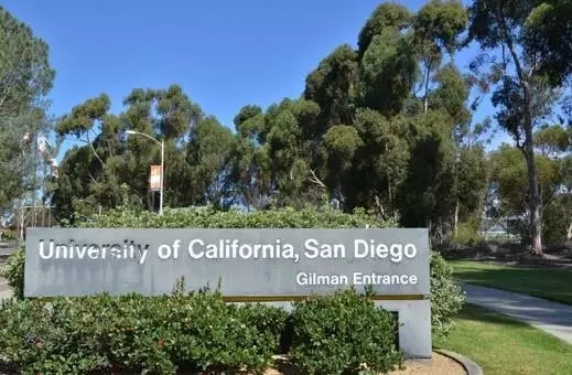 看美国大学拒绝学生入学的雷人理由 看美国大学拒绝学生入学的雷人理由