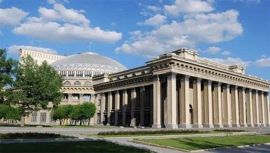 图拉国立托尔斯泰师范大学.jpg