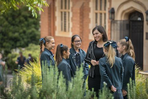 出国速递 出国速递