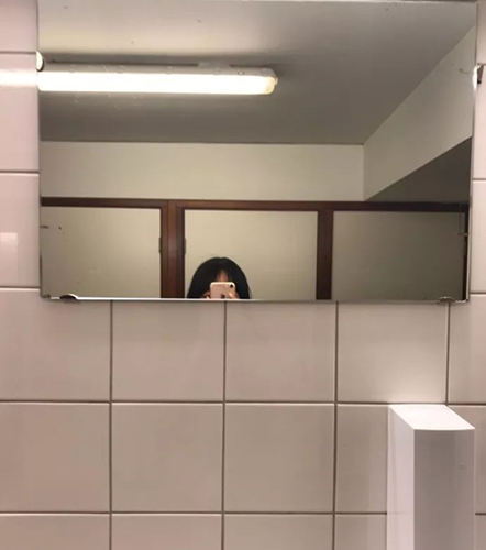 镜子只能照到脑门 镜子只能照到脑门